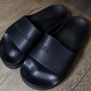Balenciaga Black Rubber Platform Slides – Size 37 (Unisex Fit)